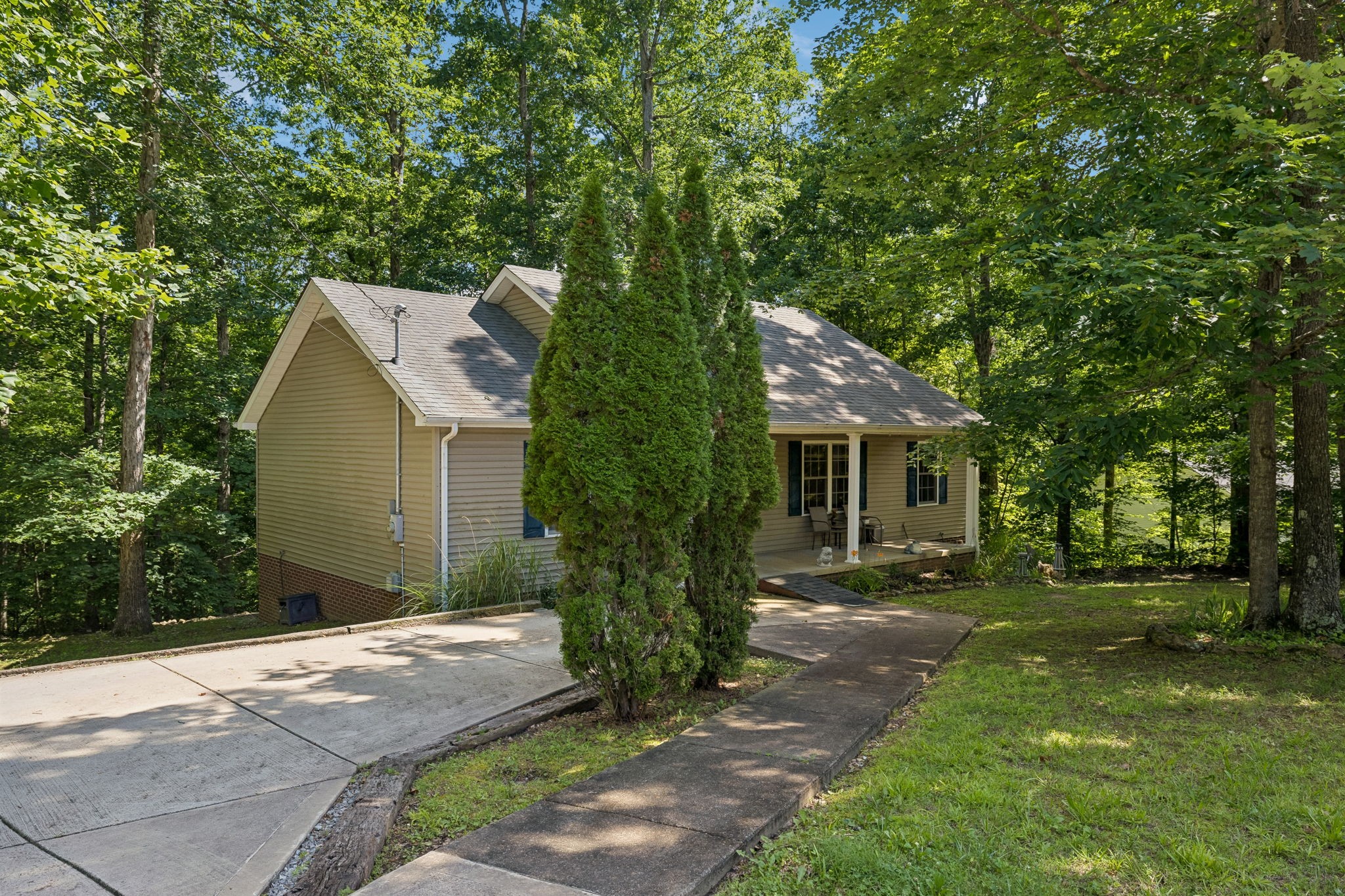 117 West Dell Road Dickson, TN 37055 - Photo 2 of 35