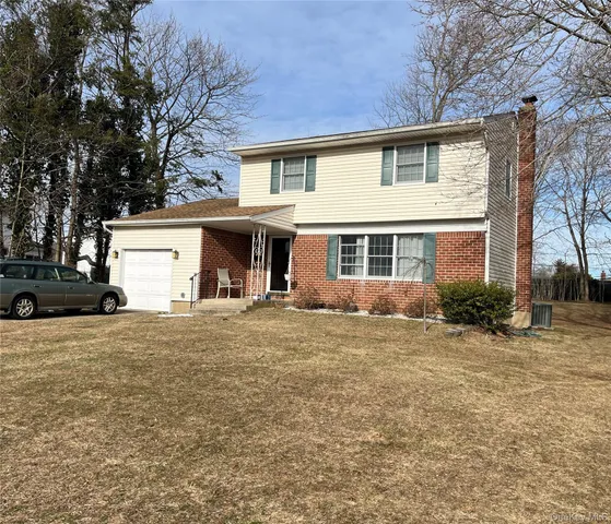 $619,000 | 37 Ashland Drive, Kings Park, NY 11754