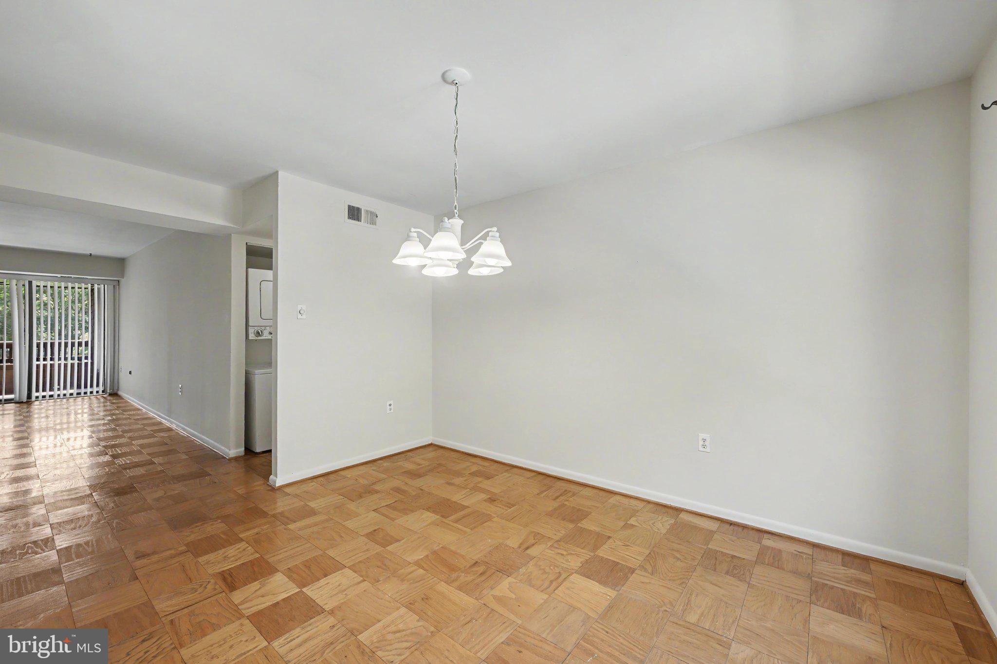 5240 West Running Brook Road, Unit 302 Columbia, MD 21044 - Photo 9 of 17 Dining Room