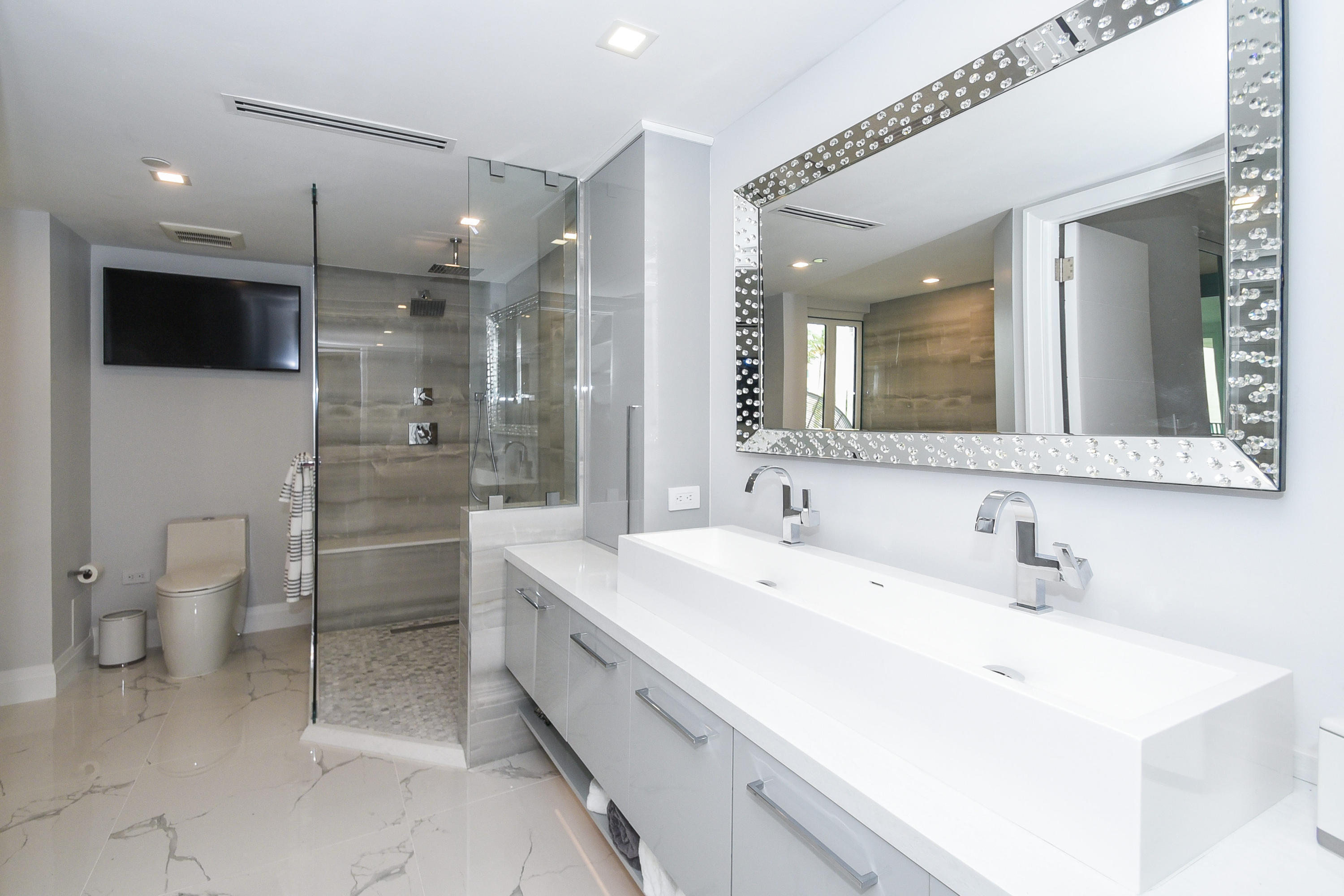 120 Southeast 5th Avenue Boca Raton, FL 33432 - Photo 15 of 33 Master Bathroom