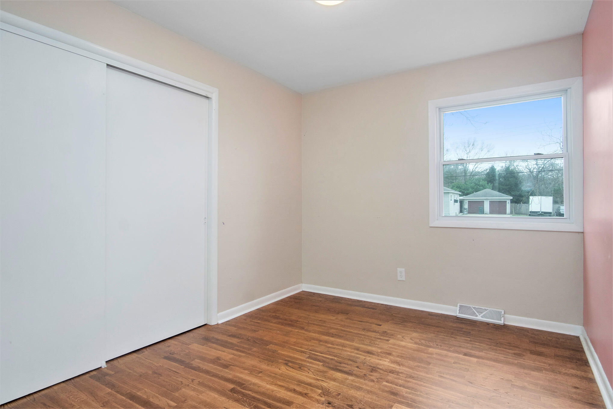 1240 Becker Road Muskegon, MI 49445 - Photo 11 of 24 DSC05131