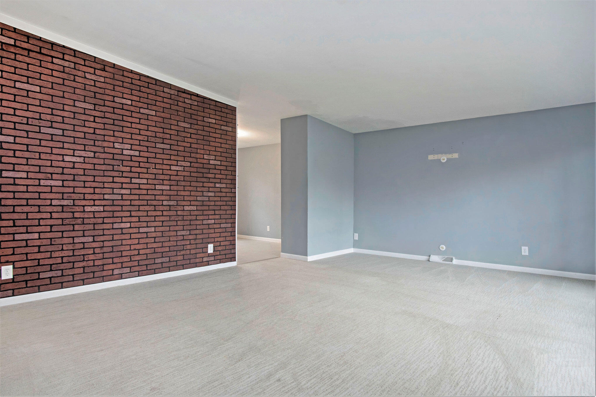 1240 Becker Road Muskegon, MI 49445 - Photo 4 of 24 DSC05104