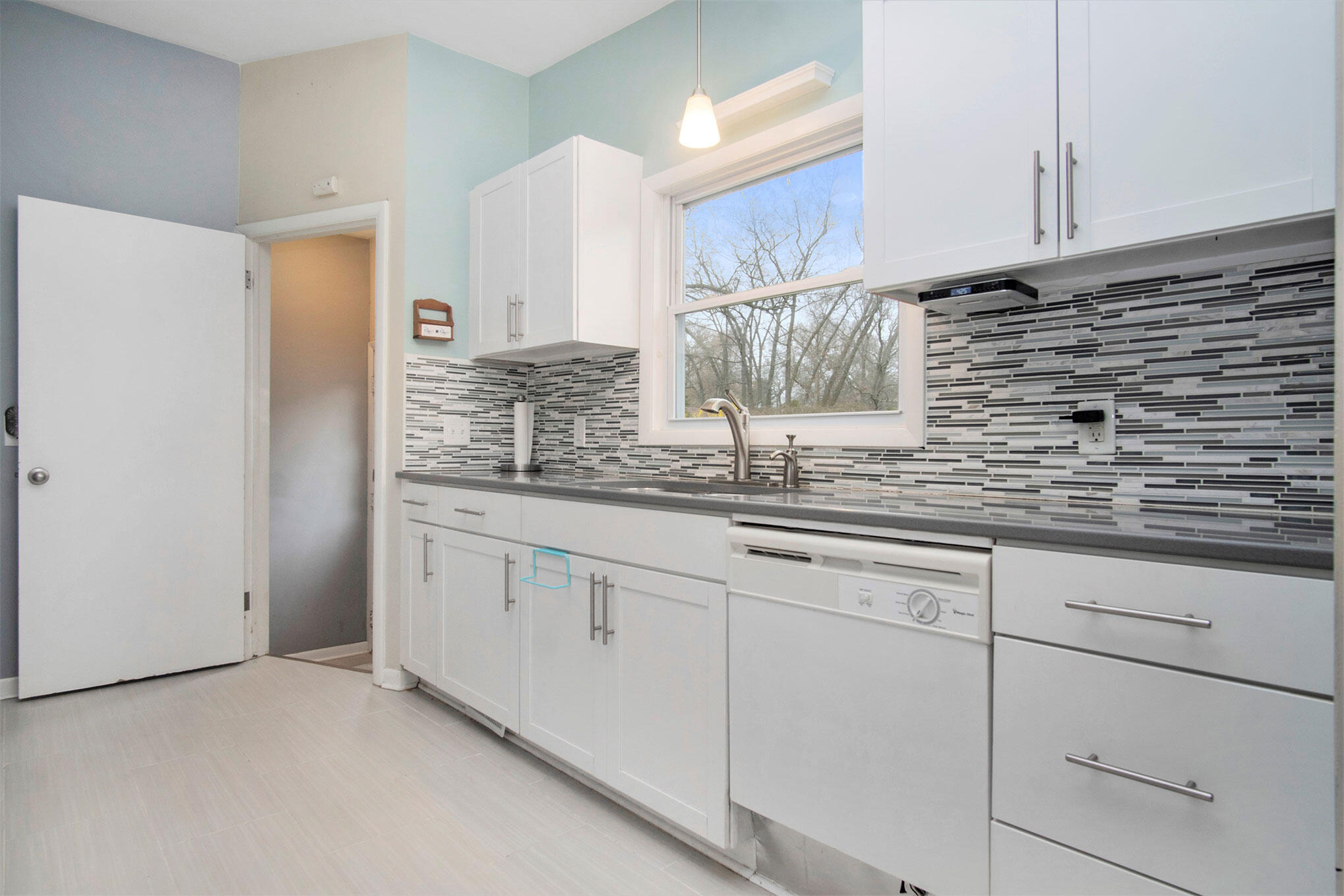 1240 Becker Road Muskegon, MI 49445 - Photo 10 of 24 DSC05121