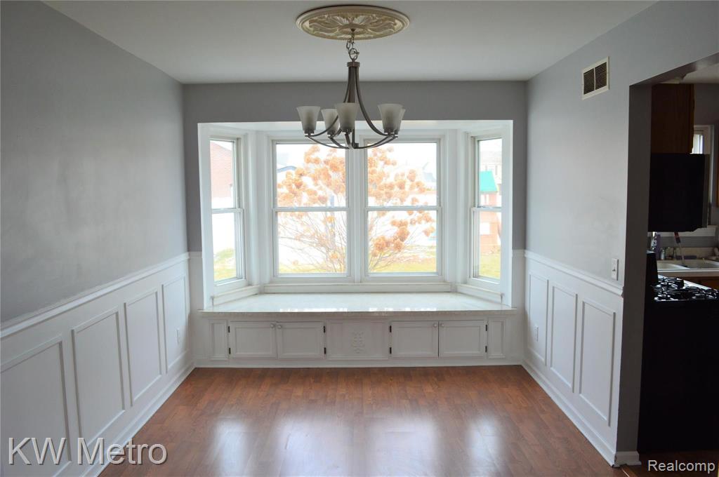 26827 Antique Road Woodhaven, MI 48183 - Photo 10 of 26
