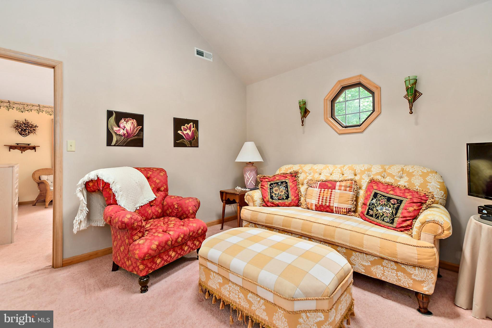 7 Abbyshire Road Ocean Pines, MD 21811 - Photo 23 of 29 Upper Level Sitting Area