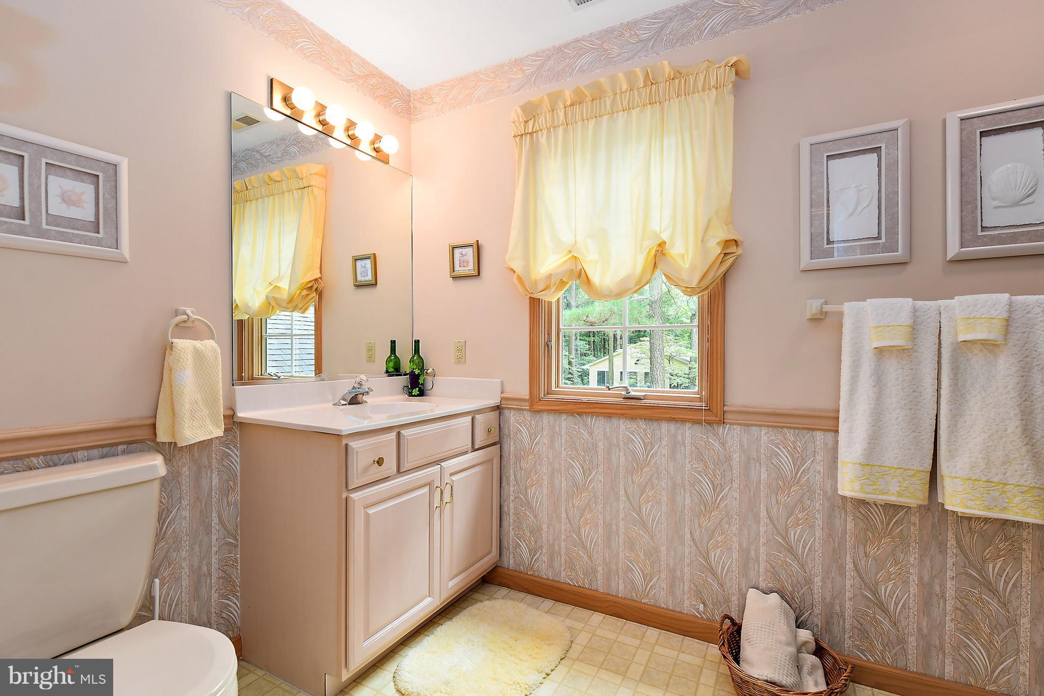 7 Abbyshire Road Ocean Pines, MD 21811 - Photo 25 of 29 Full Bath off of bedroom