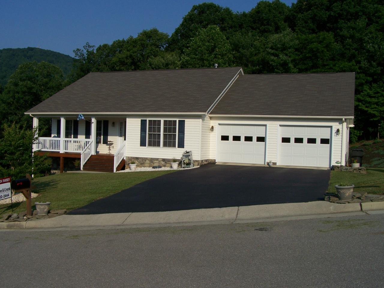 1420 Fieldgate Road Salem, VA 24153 - Photo 1 of 5 Front