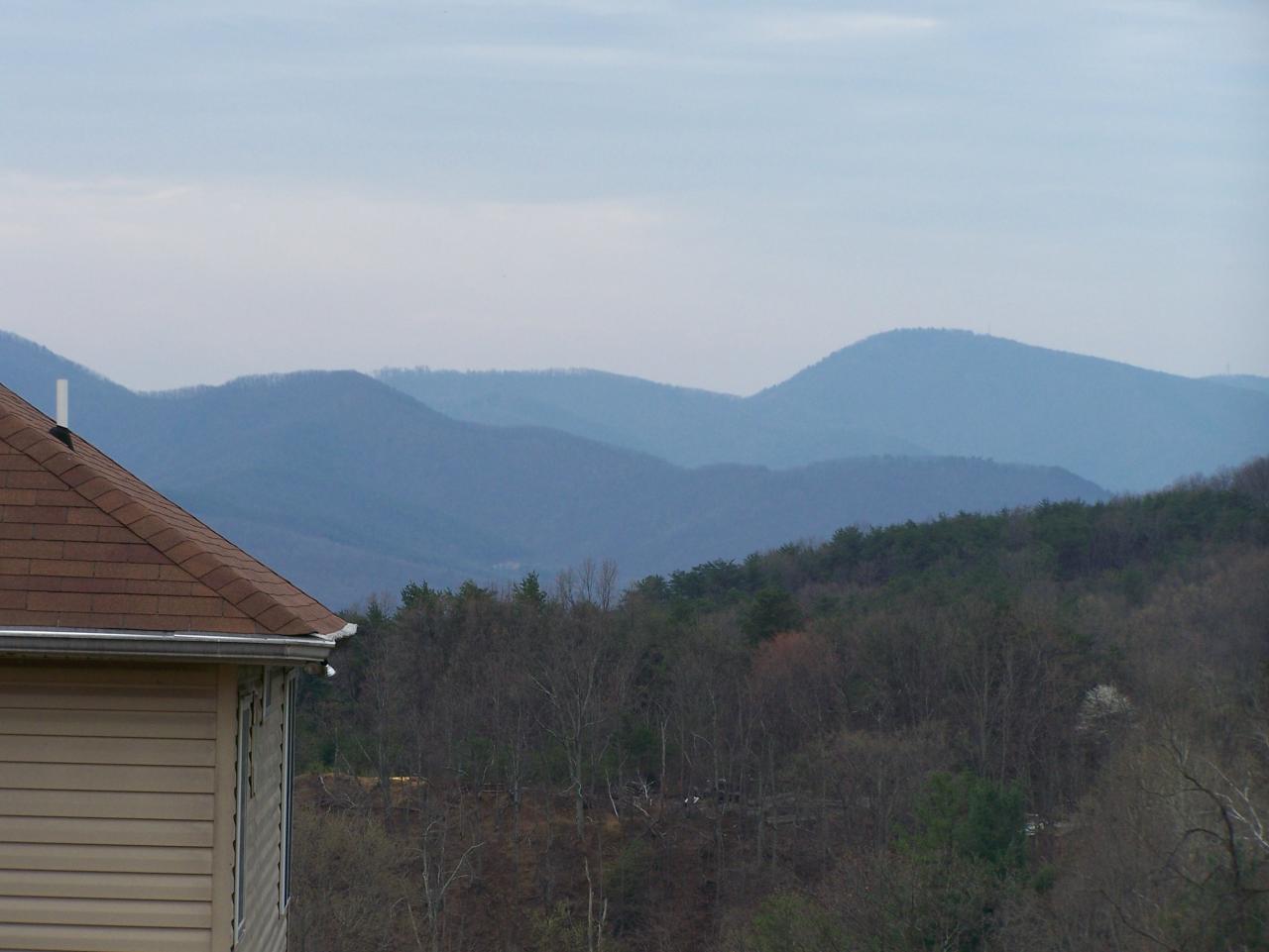 1420 Fieldgate Road Salem, VA 24153 - Photo 4 of 5 Deck View