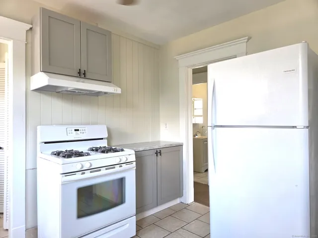 $1,800 | 108 Concord Street, Hamden, CT 06514