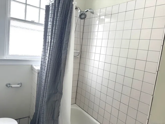 $1,800 | 108 Concord Street, Hamden, CT 06514