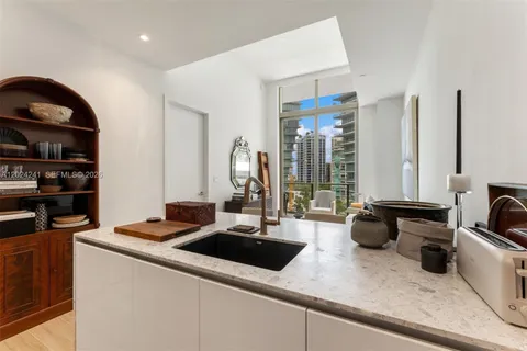 $7,250 | 2655 South Bayshore Drive, Unit 807, Miami, FL 33133