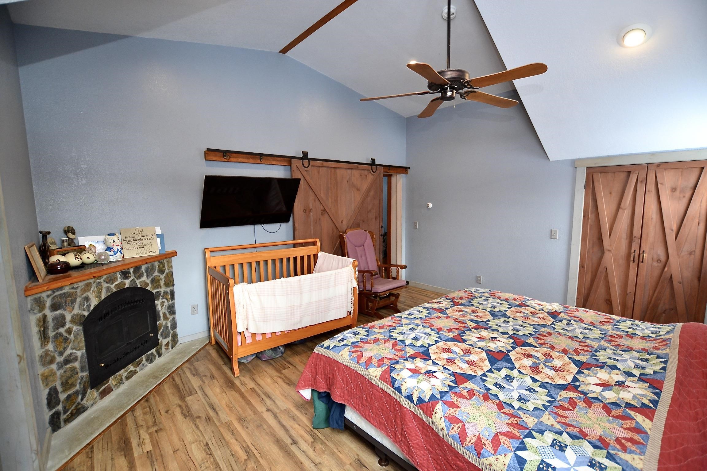 1264 Loop Road Westfield, VT 05874 - Photo 15 of 35
