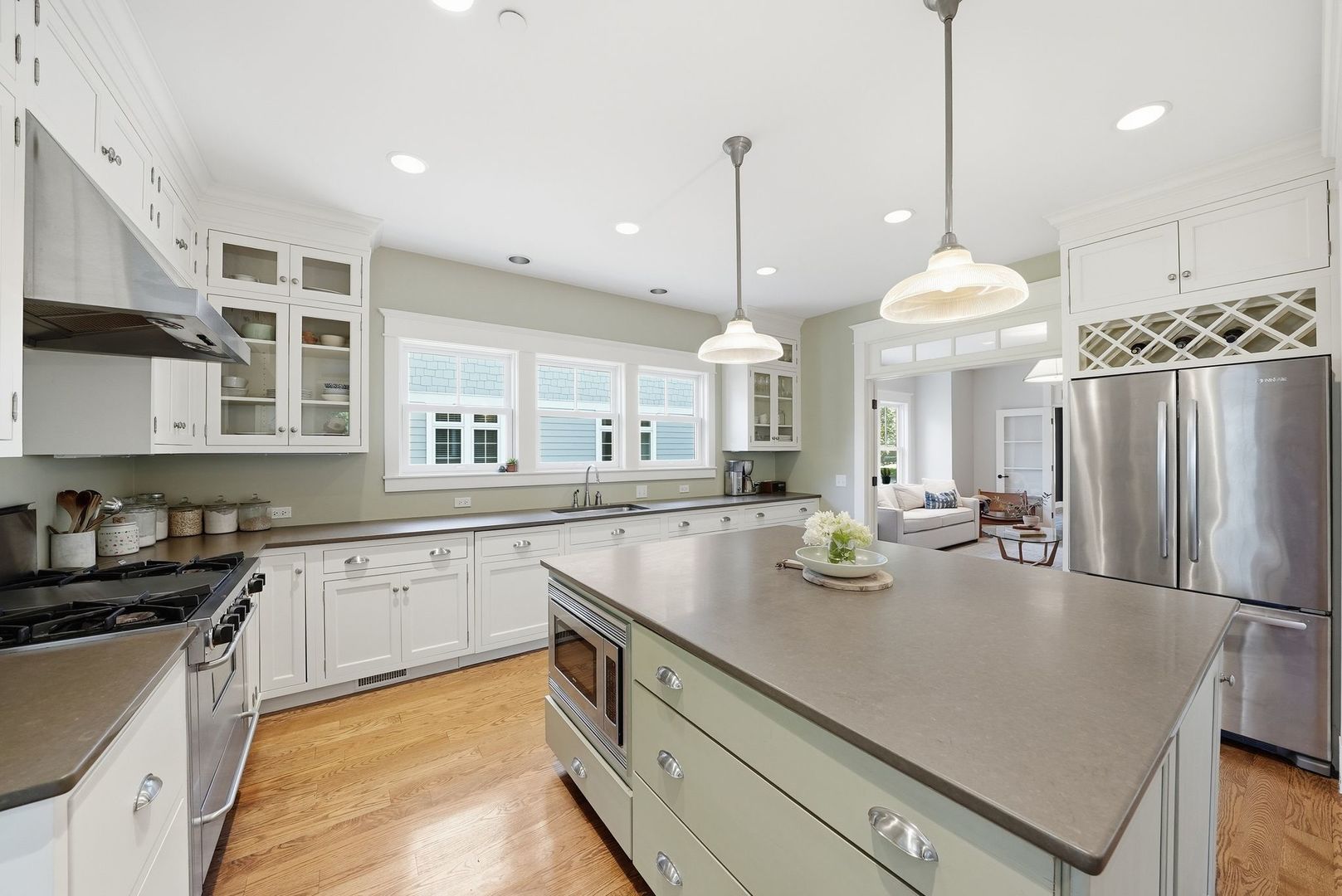 611 Prairie Avenue Barrington, IL 60010 - Photo 11 of 44