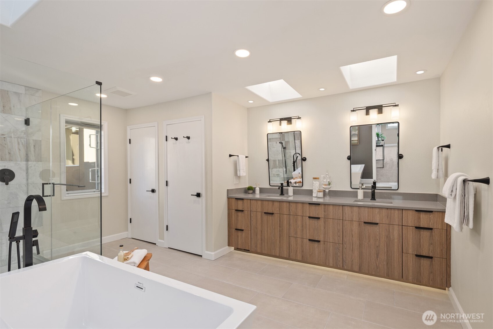 3711 Lake Washington Boulevard North Renton, WA 98056 - Photo 21 of 39