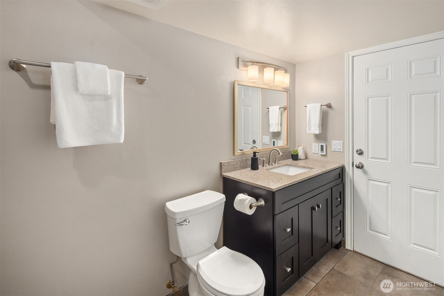 3711 Lake Washington Boulevard North Renton, WA 98056 - Photo 28 of 39