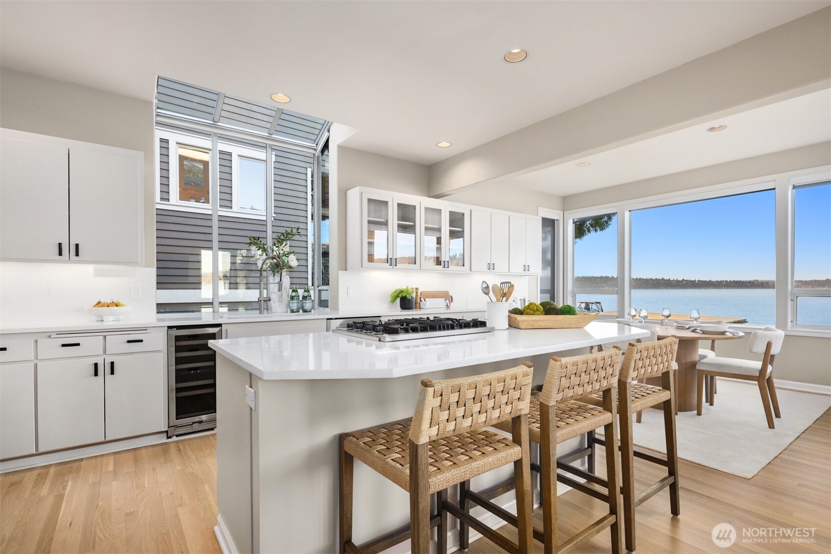 3711 Lake Washington Boulevard North Renton, WA 98056 - Photo 7 of 39