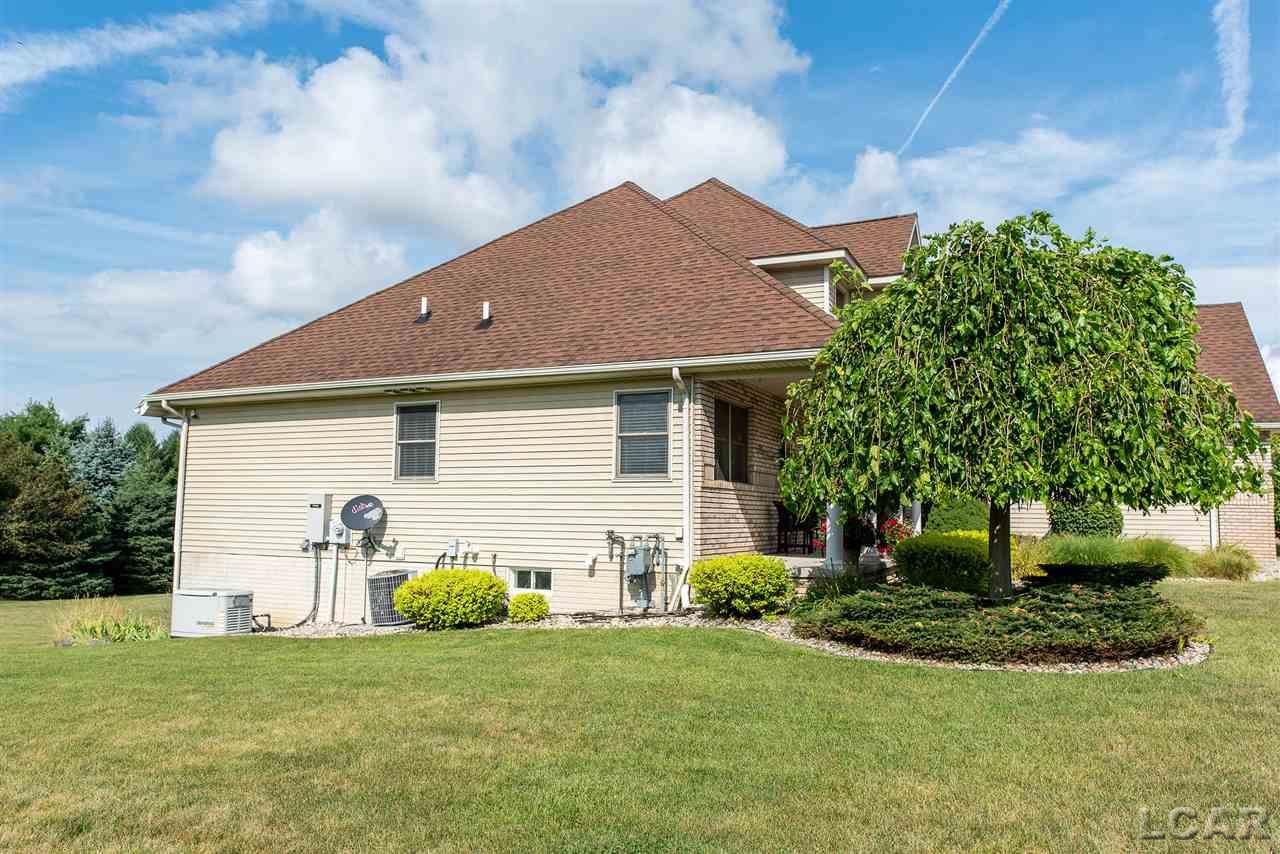 1258 Scott Ridge Drive Adrian, MI 49221 - Photo 4 of 51 31390152-3.JPG