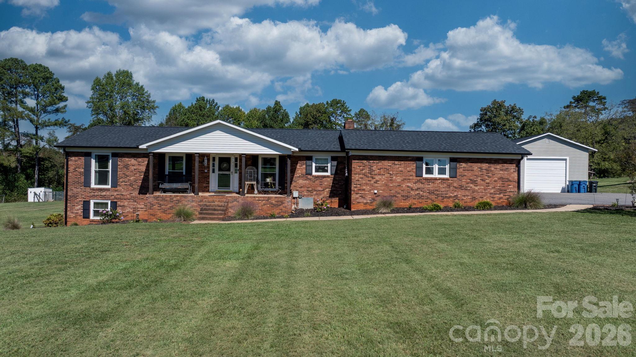 7546 Long Island Road Catawba, NC 28609 - Photo 4 of 48 Gallery Image 4