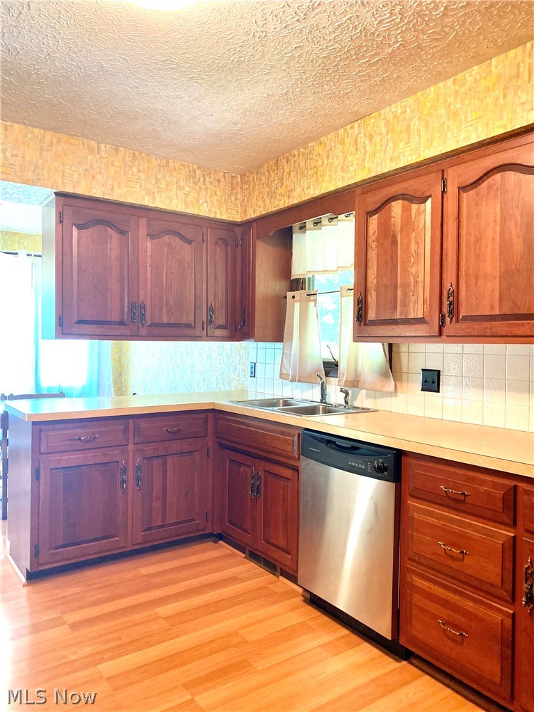 276 West River Road Valley City, OH 44280 - Photo 6 of 35