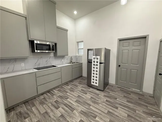 $800 | 1023 Miller Avenue, Mission, TX 78572