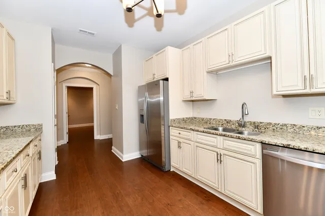 $2,599 | 8555 One W Drive, Unit 105, Indianapolis, IN 46260