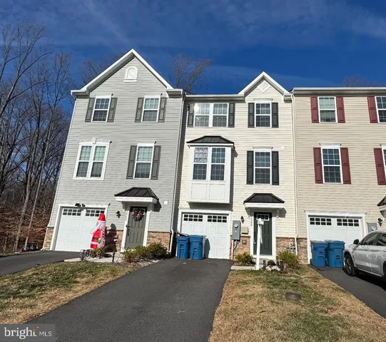 $2,600 | 2060 Rivers Drive, Newark, DE 19702