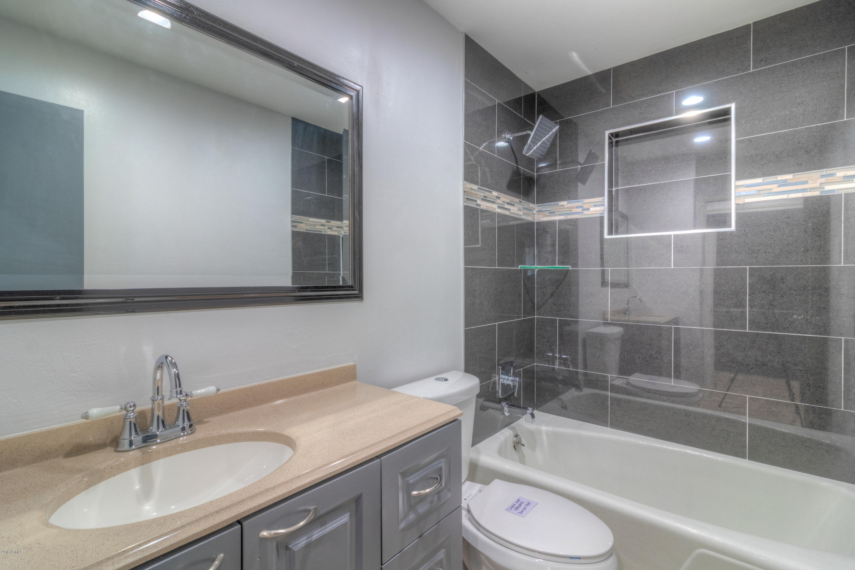5258 Casper Road Mesa, AZ 85205 - Photo 4 of 28 Bathroom (1)