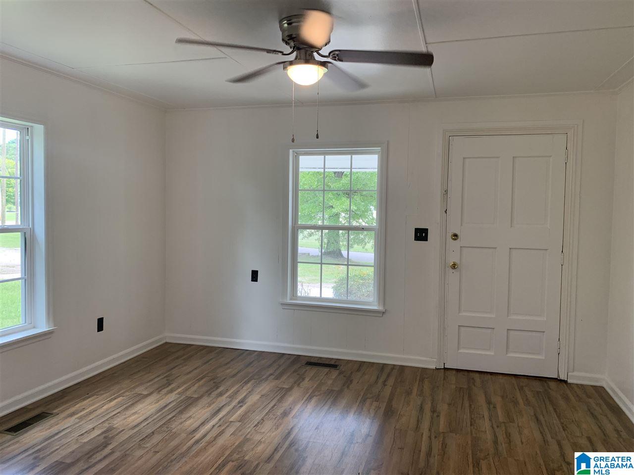 1403 Southwest Stadium Drive Alabaster, AL 35007 - Photo 3 of 19