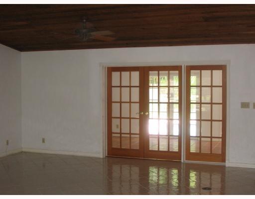 32 Southwest 14th Avenue Boca Raton, FL 33486 - Photo 9 of 11 a view of an empty room
