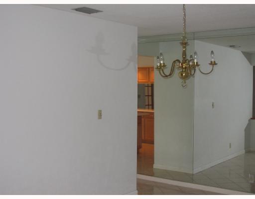 32 Southwest 14th Avenue Boca Raton, FL 33486 - Photo 10 of 11