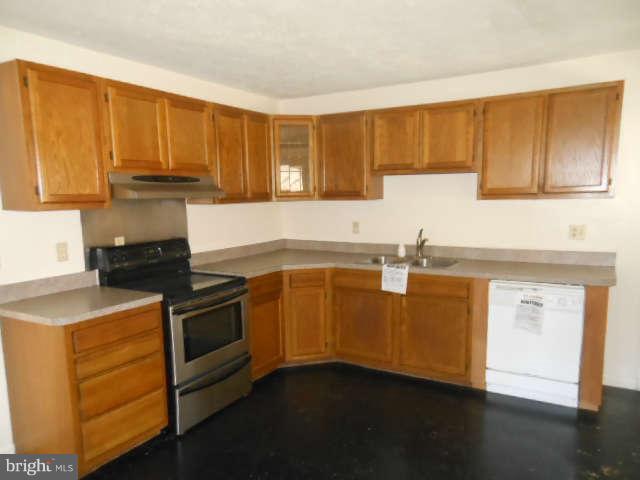 24015 Stringtown Road Clarksburg, MD 20871 - Photo 5 of 16 Kitchen
