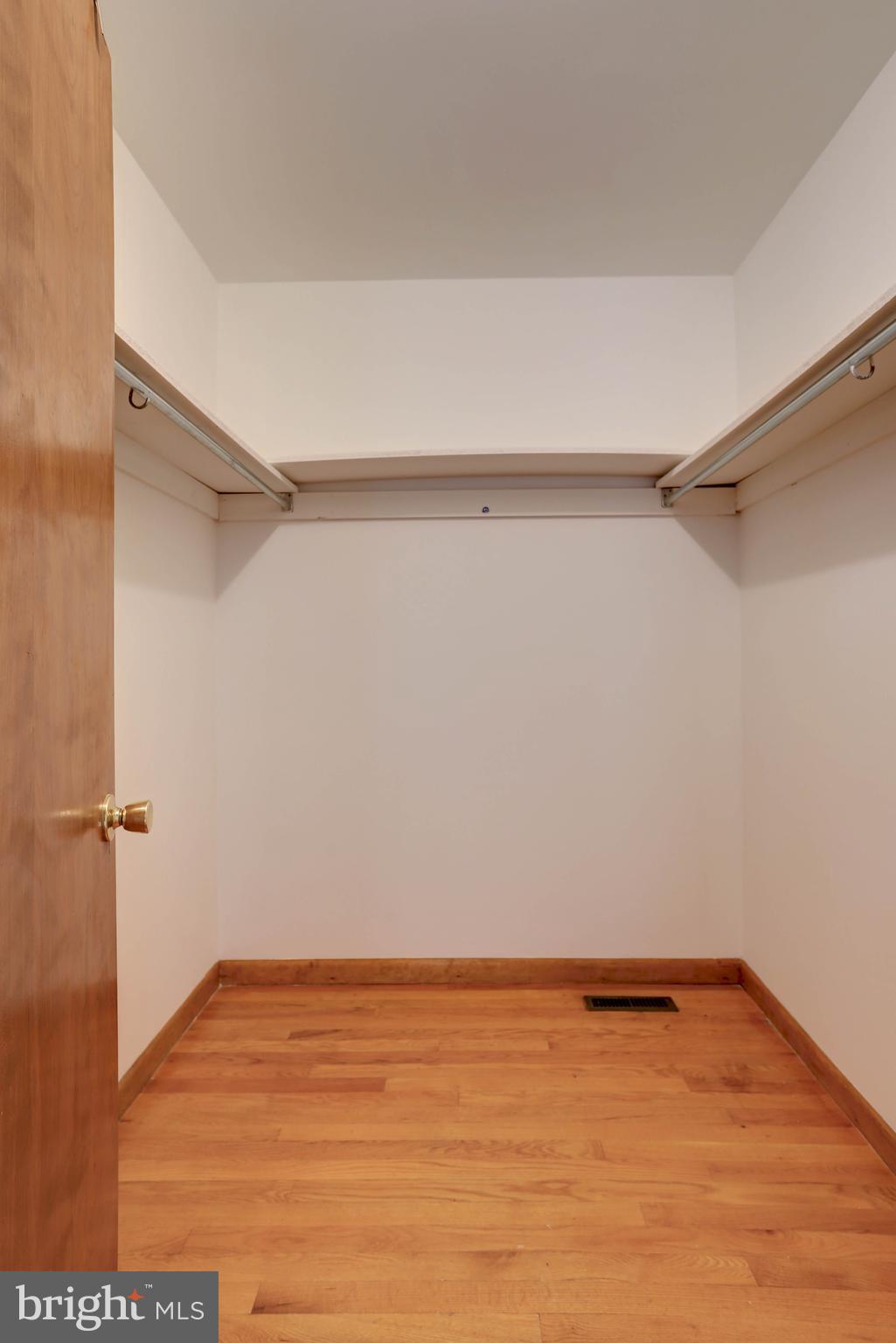 8453 Rolling Ridge Court Ellicott City, MD 21043 - Photo 18 of 39