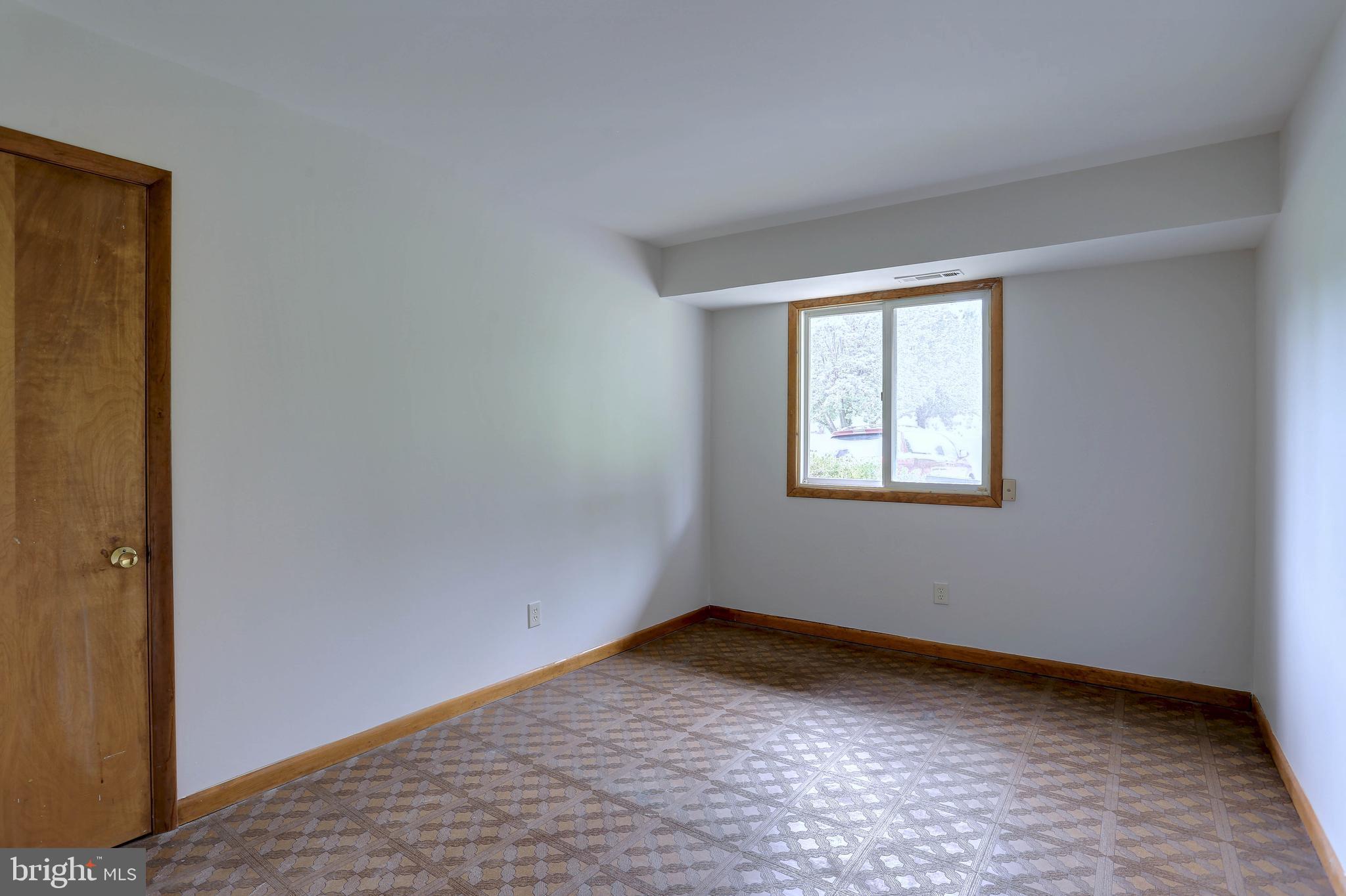 8453 Rolling Ridge Court Ellicott City, MD 21043 - Photo 26 of 39 3rd Bedroom