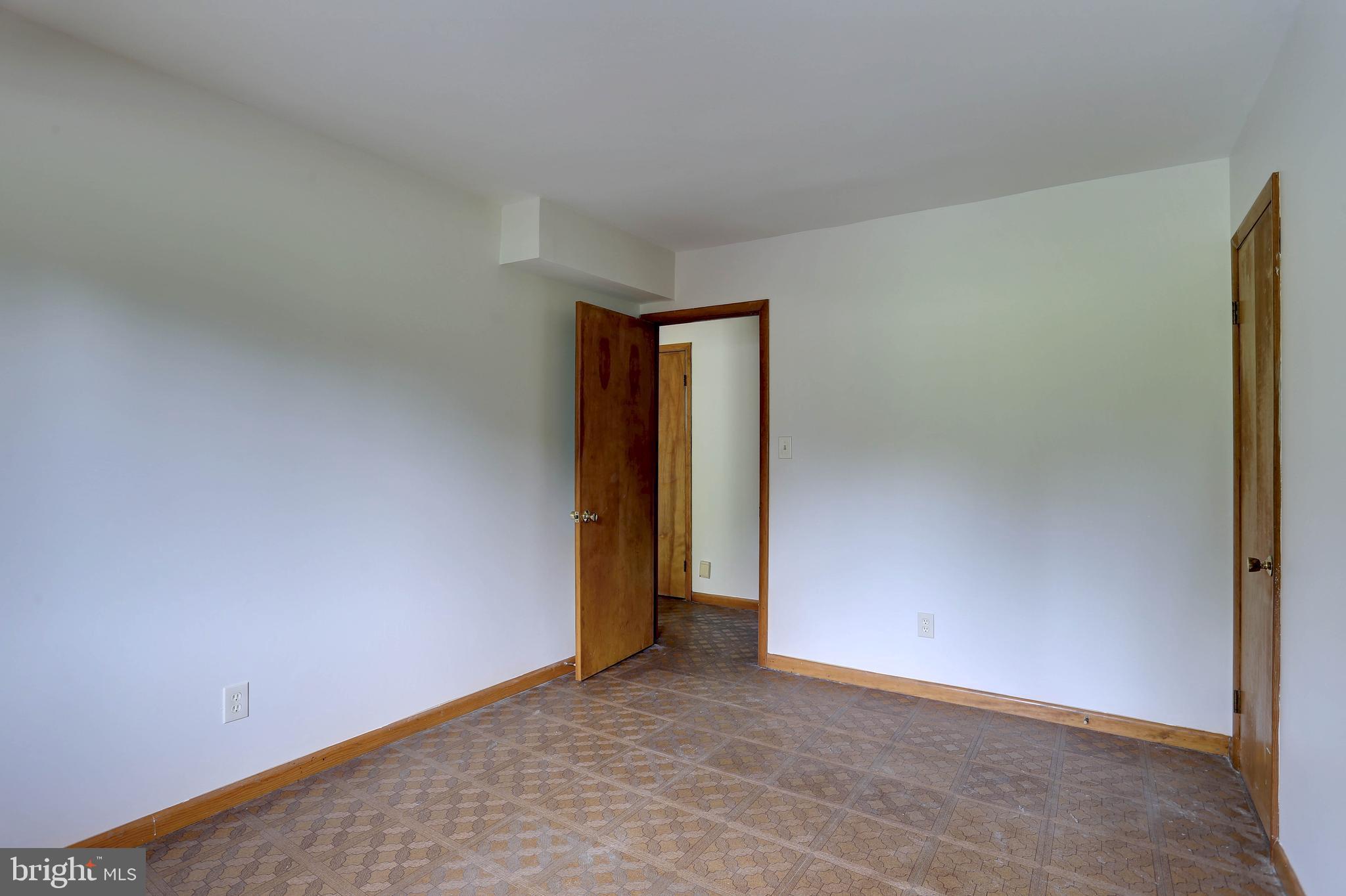 8453 Rolling Ridge Court Ellicott City, MD 21043 - Photo 27 of 39 3rd Bedroom