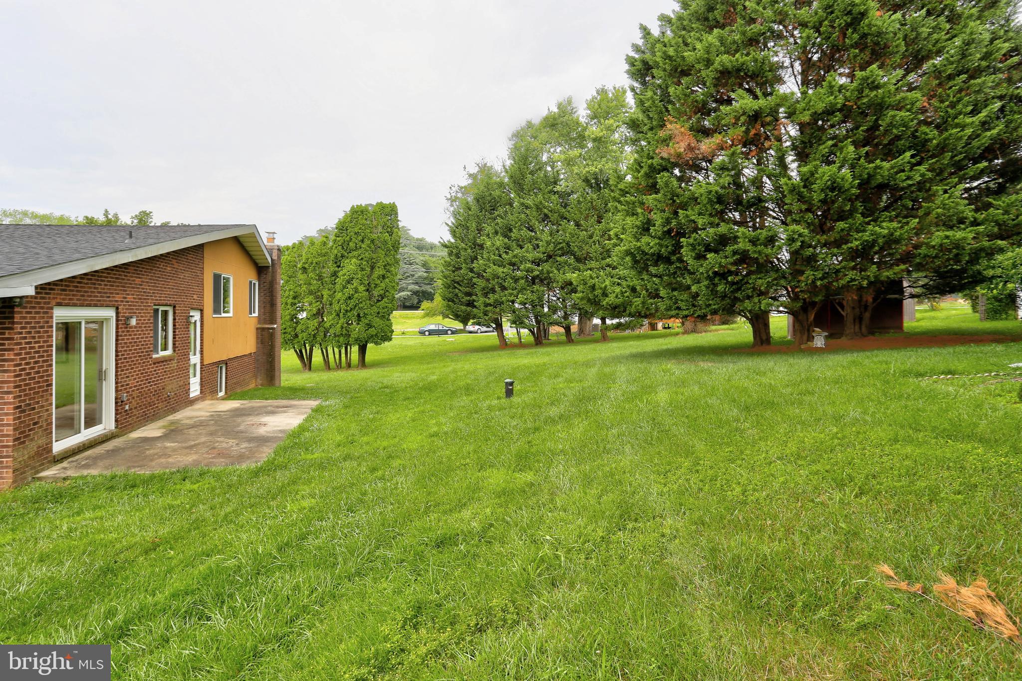 8453 Rolling Ridge Court Ellicott City, MD 21043 - Photo 37 of 39