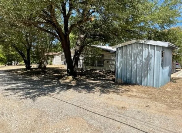 $179,900 | 312 Alexander Lane, Bridgeport, TX 76426