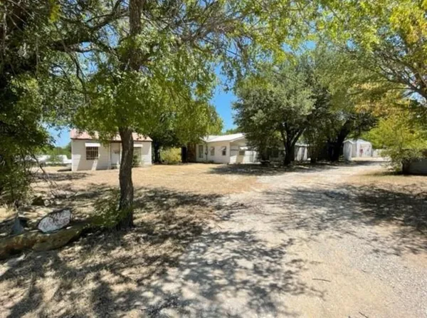 $179,900 | 312 Alexander Lane, Bridgeport, TX 76426