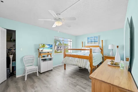 $425,000 | 2212 Northeast 7th Street, Hallandale Beach, FL 33009