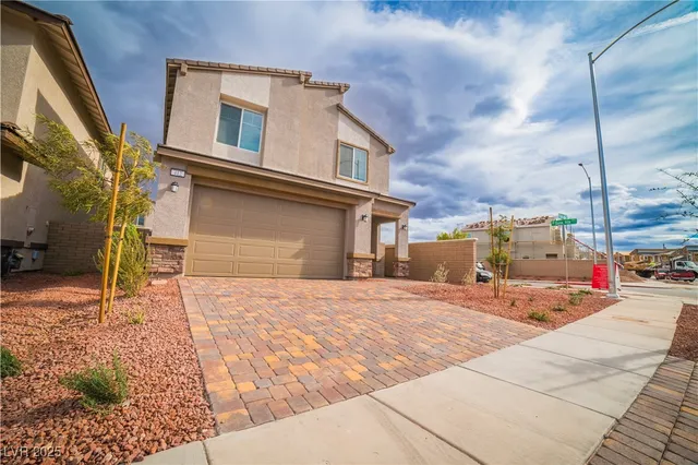 $2,550 | 412 Isla Enclave Way, Henderson, NV 89011