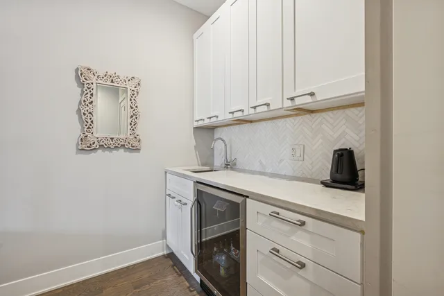 $925,000 | 1627 North Campbell Avenue, Unit 1, Chicago, IL 60647