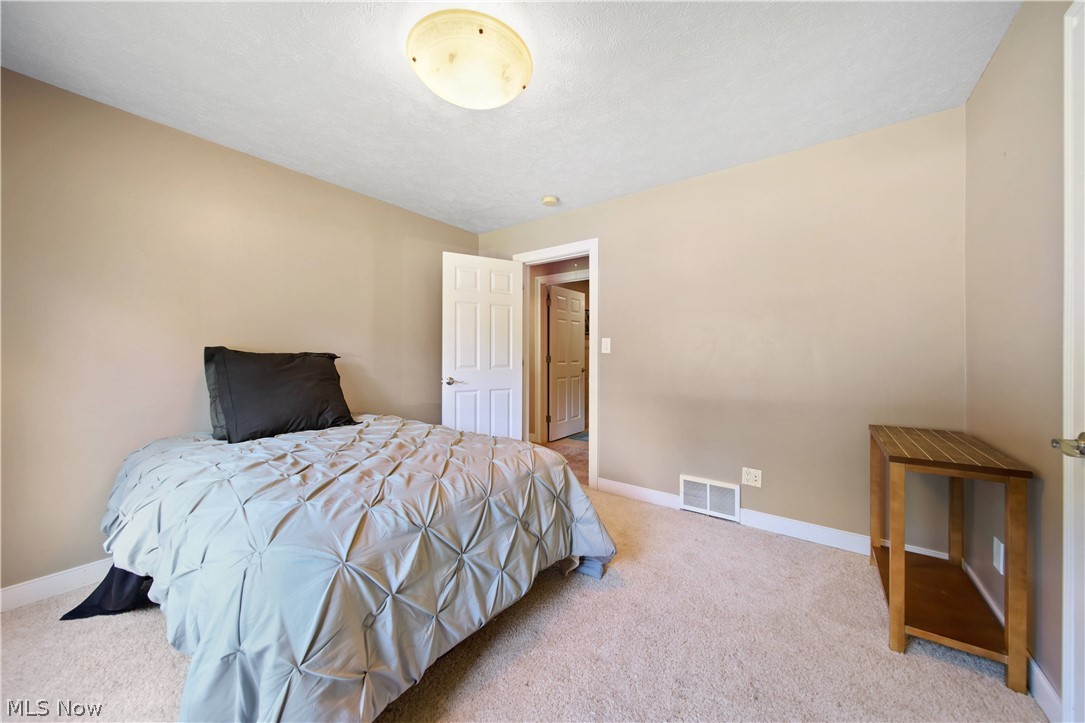 6367 Highland Road Highland Heights, OH 44143 - Photo 13 of 35