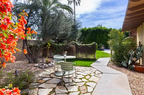 $1,200,000 | 1387 East Verbena Drive, Palm Springs, CA 92262