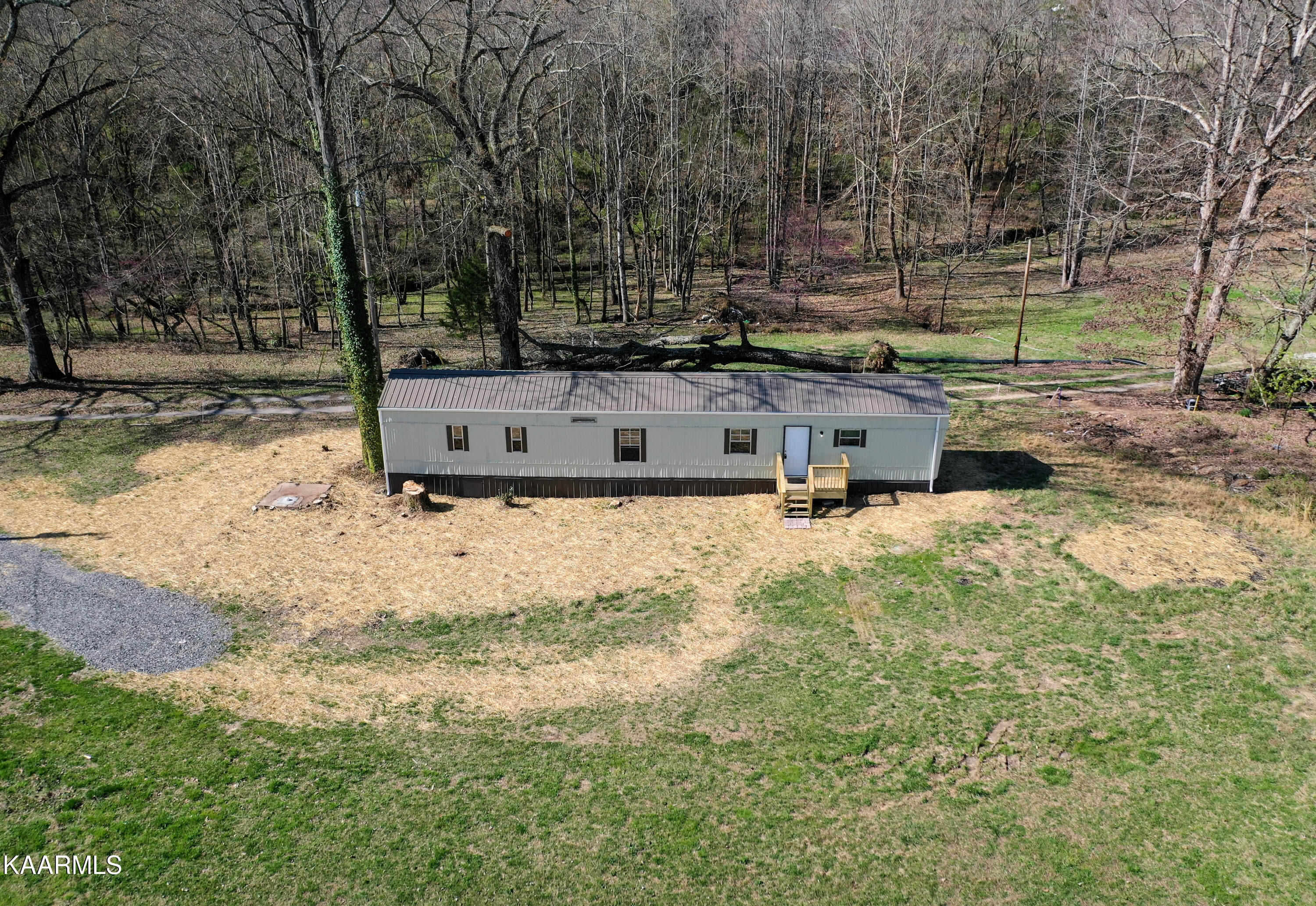 449 Sinking Springs Road Clinton, TN 37716 - Photo 1 of 17 DJI_0362-3