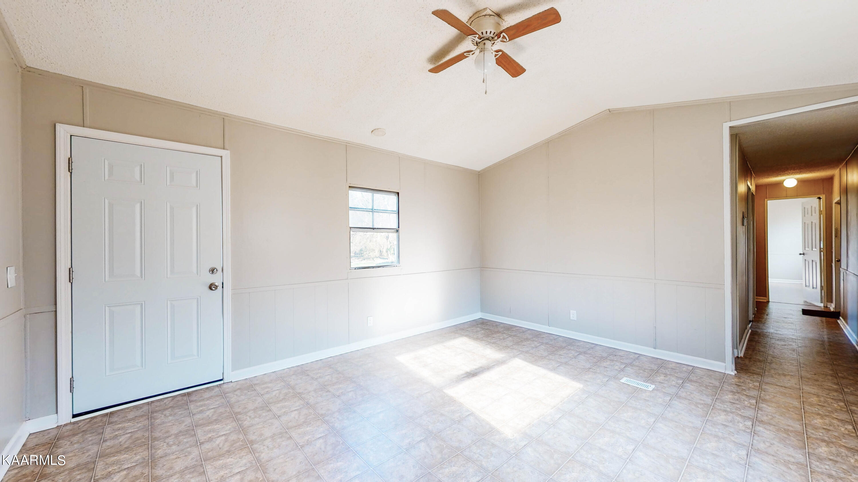 449 Sinking Springs Road Clinton, TN 37716 - Photo 6 of 17 449-Sinking-Springs-Rd-03082023_125750