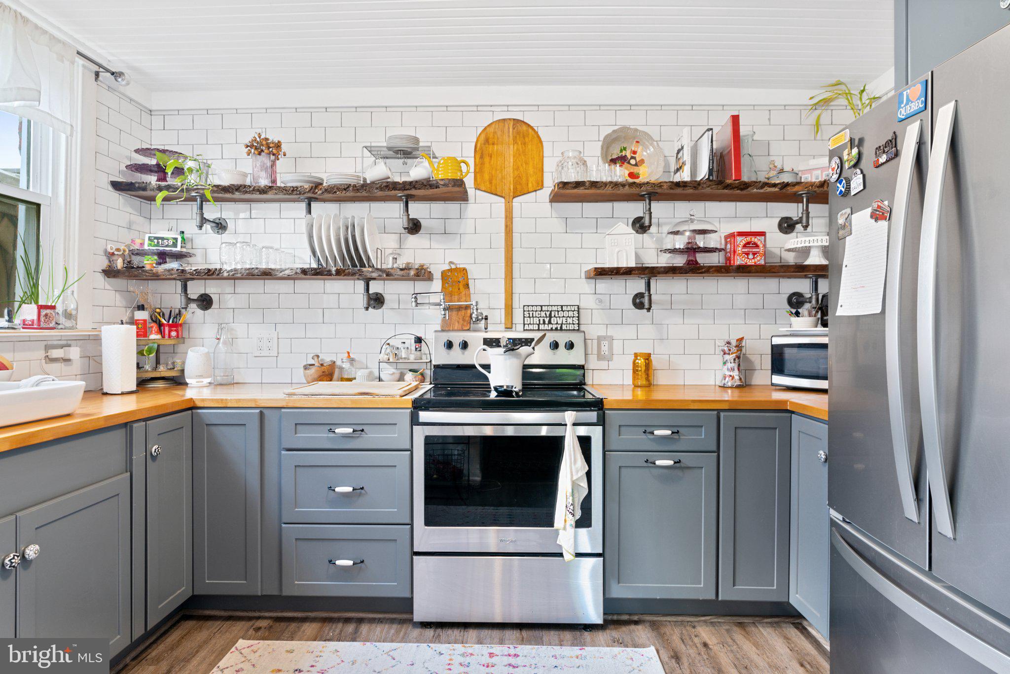 19 Wayne Avenue Springfield, PA 19064 - Photo 12 of 22 Renovated Kitchen!