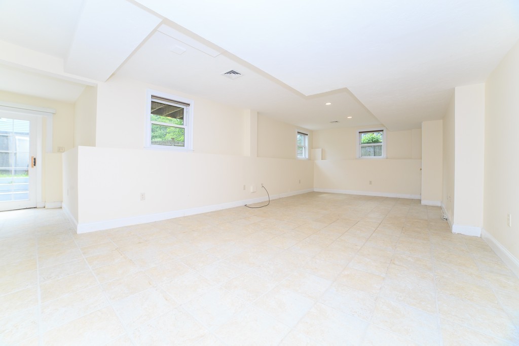 54 Beaconwood Road, Unit 2 Newton, MA 02461 - Photo 23 of 30 Gallery Image 23