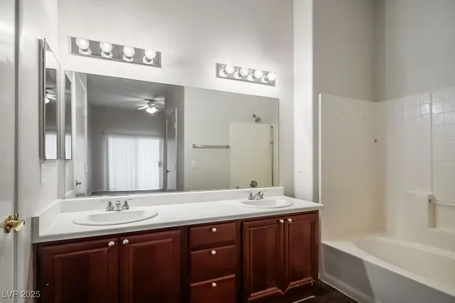 $1,525 | 10245 South Maryland Parkway, Unit 2207, Las Vegas, NV 89183