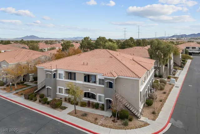 $1,525 | 10245 South Maryland Parkway, Unit 2207, Las Vegas, NV 89183