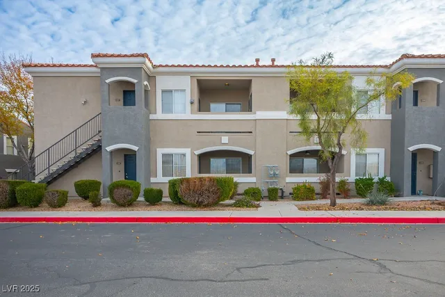 $1,525 | 10245 South Maryland Parkway, Unit 2207, Las Vegas, NV 89183