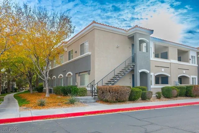 $1,525 | 10245 South Maryland Parkway, Unit 2207, Las Vegas, NV 89183